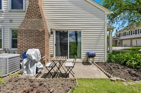 2684 College Hill Circle Schaumburg IL 60173