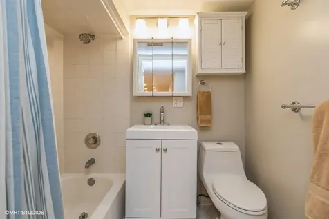 1426 North Greenview Avenue Chicago IL 60642