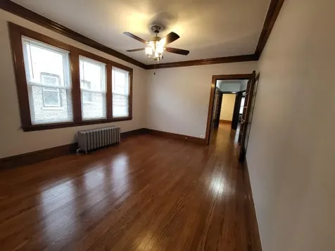 5112 West Sunnyside Avenue Chicago IL 60630