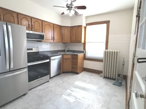 5112 West Sunnyside Avenue Chicago IL 60630