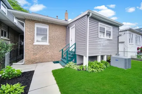 9420 South Saint Lawrence Avenue Chicago IL 60619