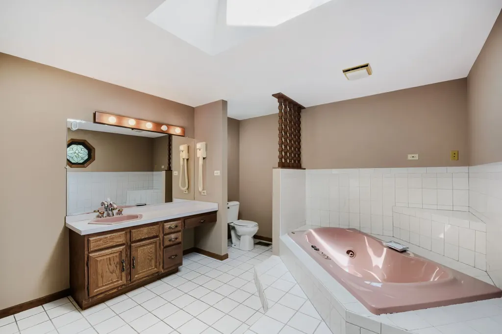 10056 South Talman Avenue Chicago IL 60655