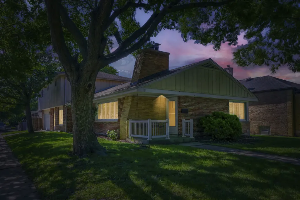 10056 South Talman Avenue Chicago IL 60655