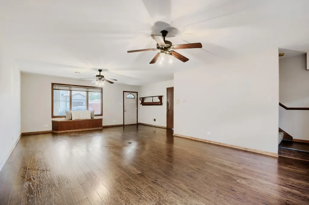 10056 South Talman Avenue Chicago IL 60655