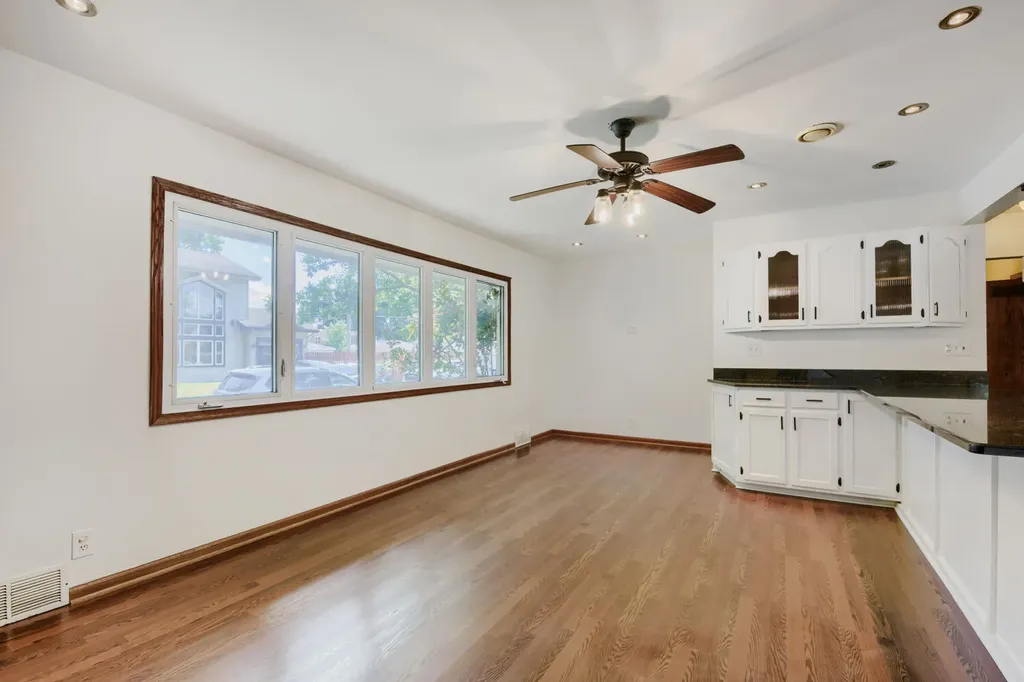 10056 South Talman Avenue Chicago IL 60655