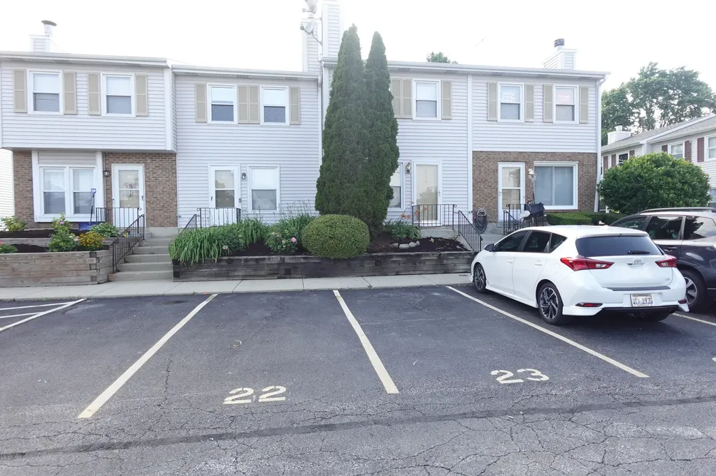 1726 Marywood Court Aurora IL 60505