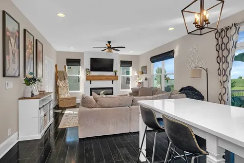 702 Kentshire Drive Yorkville IL 60560