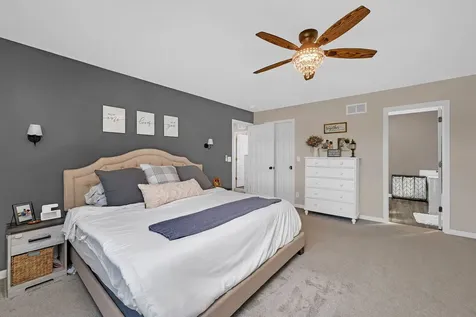 702 Kentshire Drive Yorkville IL 60560