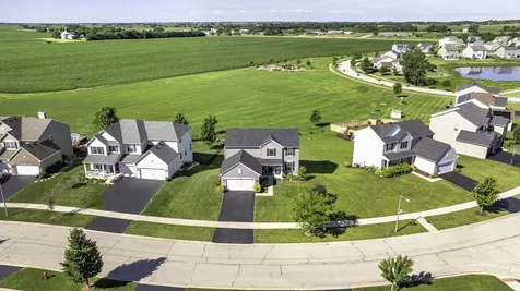 702 Kentshire Drive Yorkville IL 60560