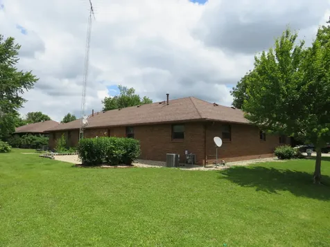 301-303 Carriage Drive Morris IL 60450