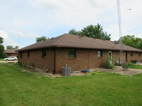301-303 Carriage Drive Morris IL 60450