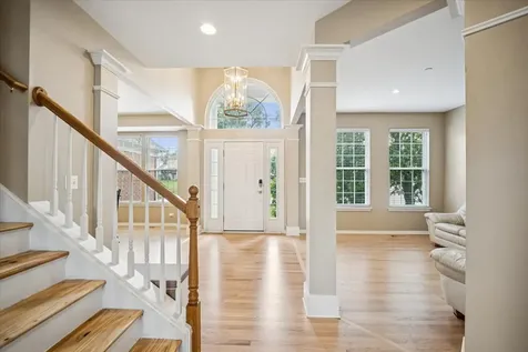 2 Springbrook Court Streamwood IL 60107