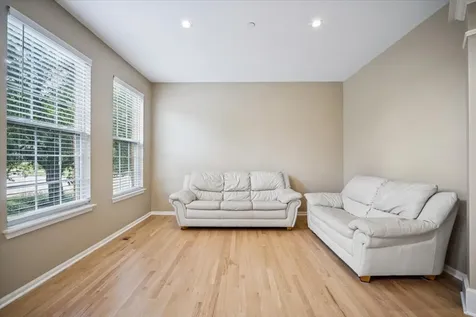2 Springbrook Court Streamwood IL 60107