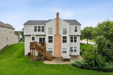 2 Springbrook Court Streamwood IL 60107