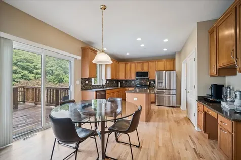 2 Springbrook Court Streamwood IL 60107