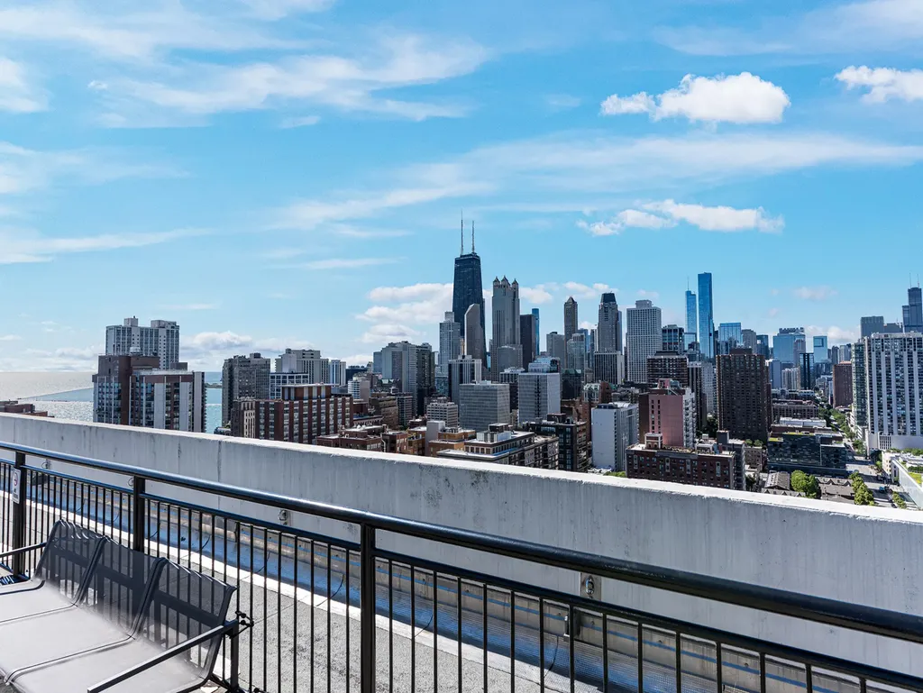 88 West Schiller Street Chicago IL 60610