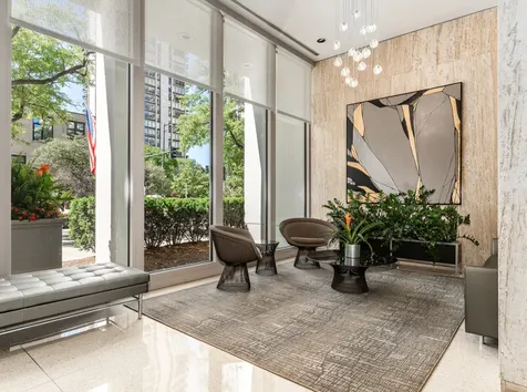 88 West Schiller Street Chicago IL 60610