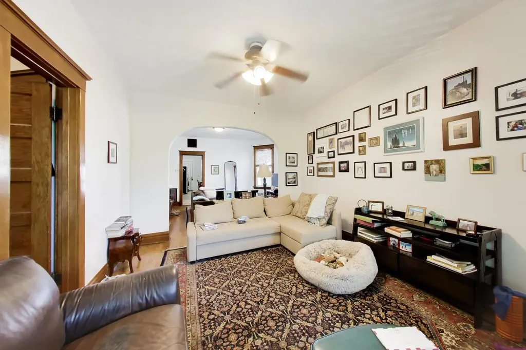 2102 West Belle Plaine Avenue Chicago IL 60618