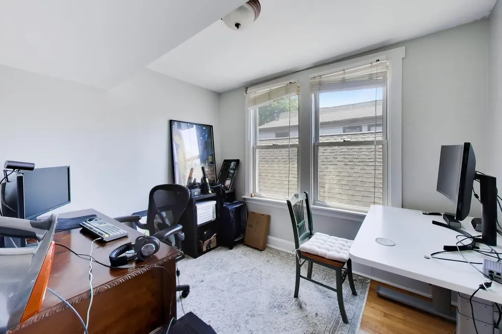 2102 West Belle Plaine Avenue Chicago IL 60618