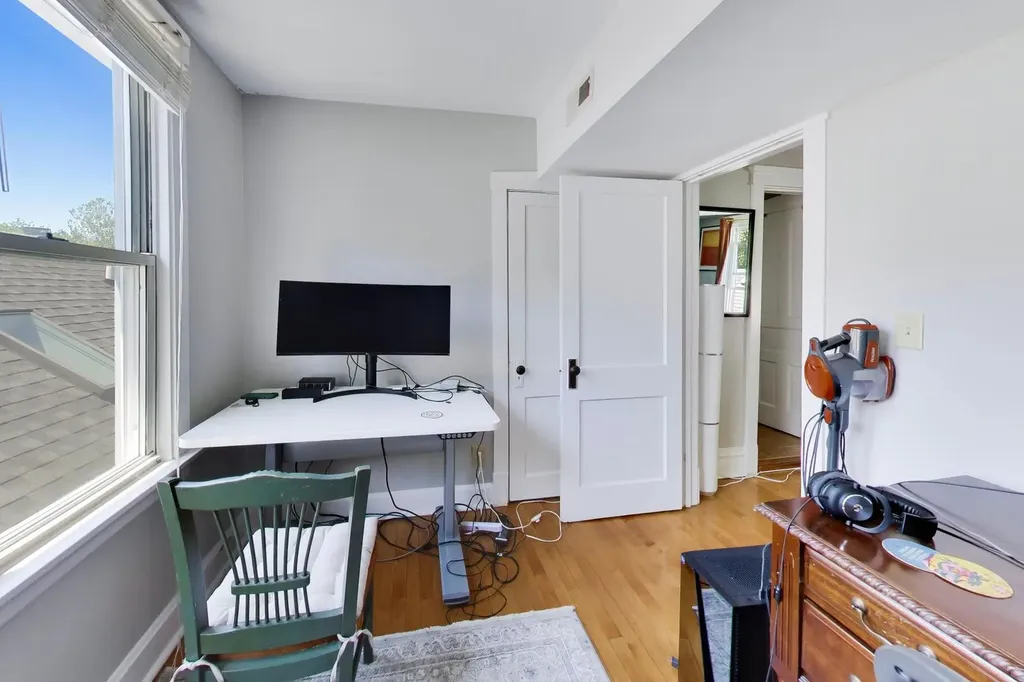 2102 West Belle Plaine Avenue Chicago IL 60618