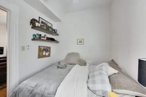 2102 West Belle Plaine Avenue Chicago IL 60618