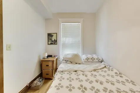 2102 West Belle Plaine Avenue Chicago IL 60618