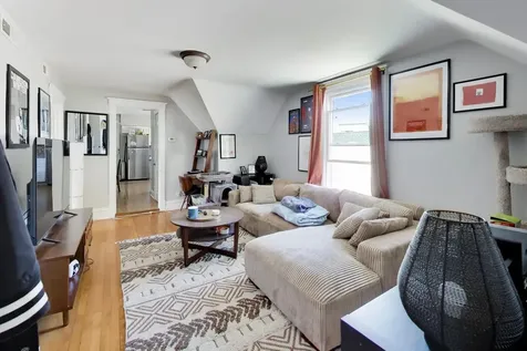 2102 West Belle Plaine Avenue Chicago IL 60618