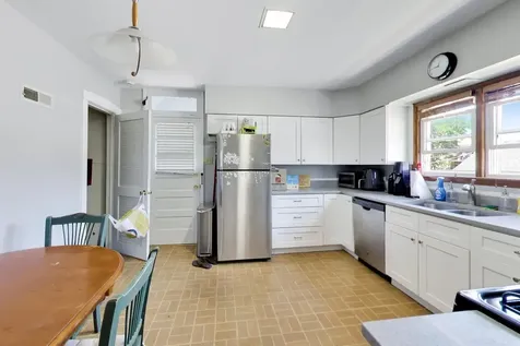 2102 West Belle Plaine Avenue Chicago IL 60618