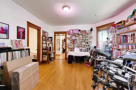2102 West Belle Plaine Avenue Chicago IL 60618