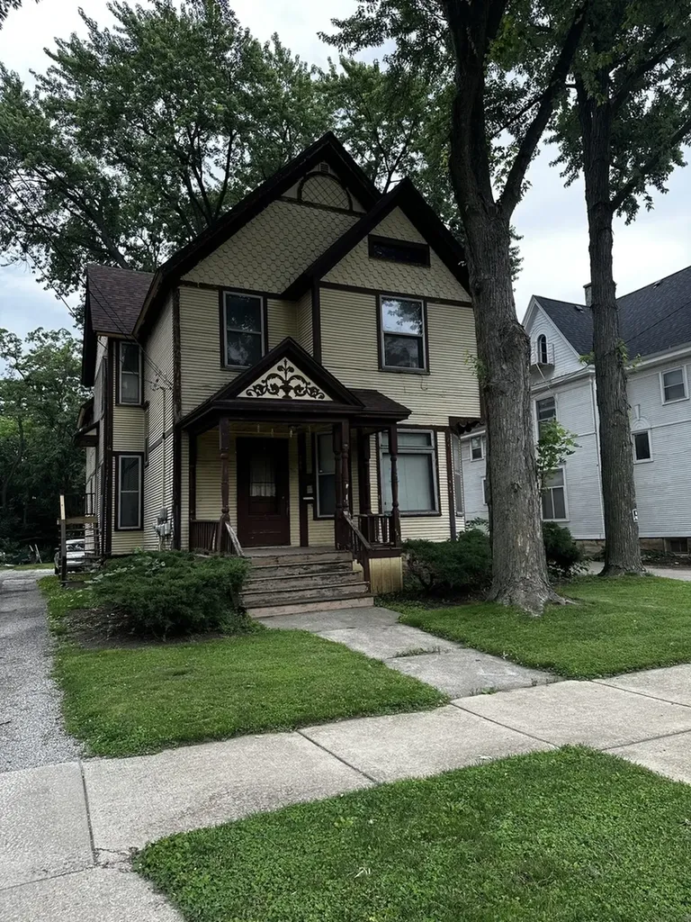 309 North View Street Aurora IL 60506