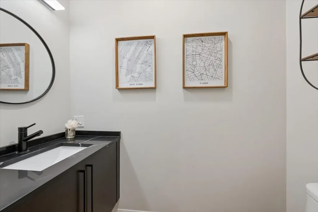 2719 West Haddon Avenue Chicago IL 60622