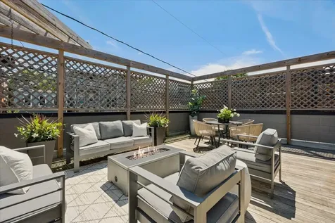2719 West Haddon Avenue Chicago IL 60622