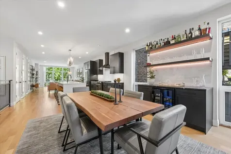 2719 West Haddon Avenue Chicago IL 60622