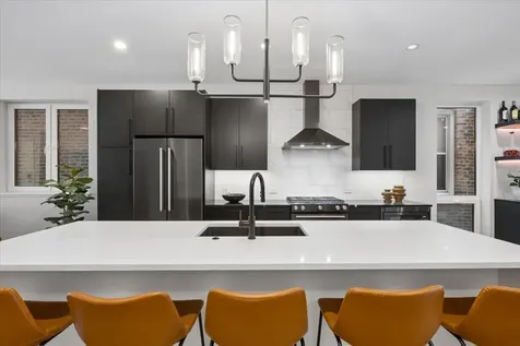 2719 West Haddon Avenue Chicago IL 60622