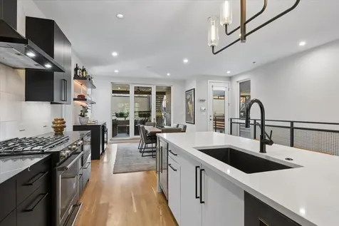 2719 West Haddon Avenue Chicago IL 60622