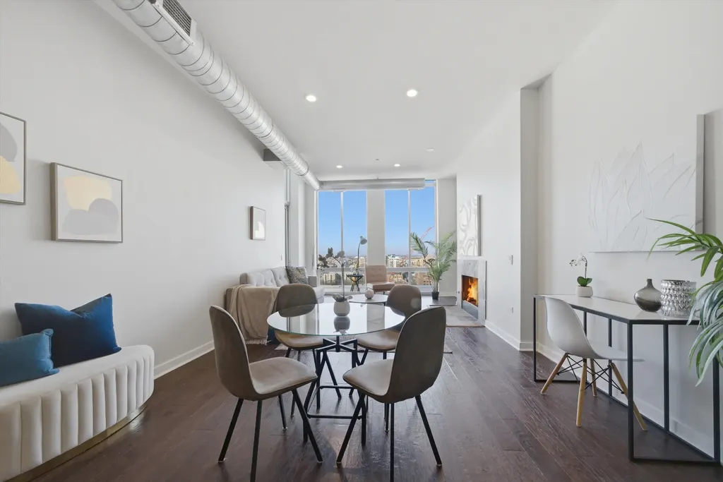 720 North Larrabee Street Chicago IL 60654