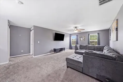 3800 Thoroughbred Lane Joliet IL 60435