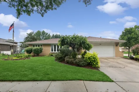 336 79TH Avenue Willowbrook IL 60527