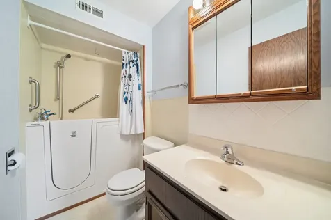 336 79TH Avenue Willowbrook IL 60527