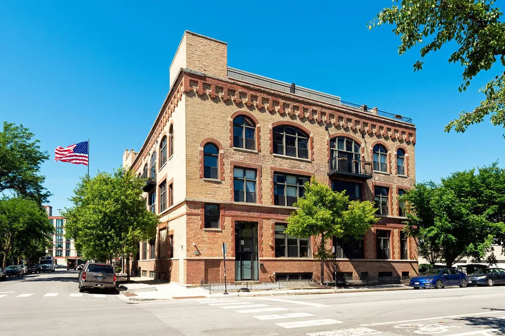 1050 West Hubbard Street Chicago IL 60622