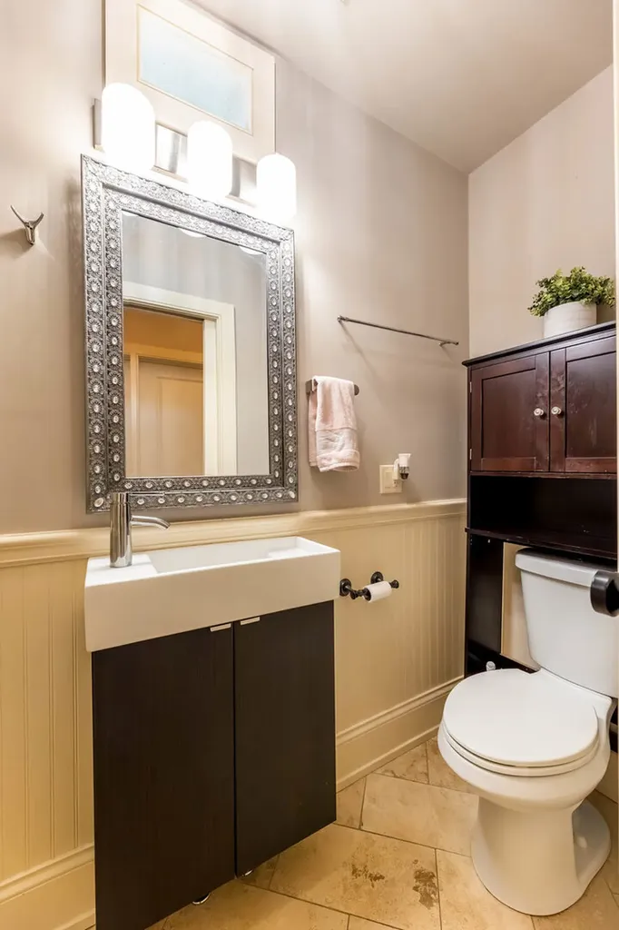 4245 South Langley Avenue Chicago IL 60653