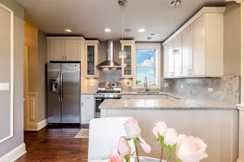 4245 South Langley Avenue Chicago IL 60653