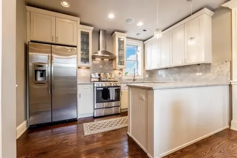 4245 South Langley Avenue Chicago IL 60653