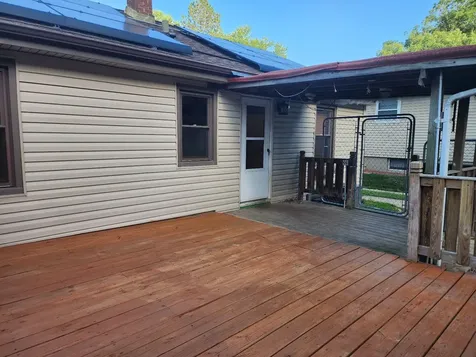 314 South Orchard Avenue Waukegan IL 60085