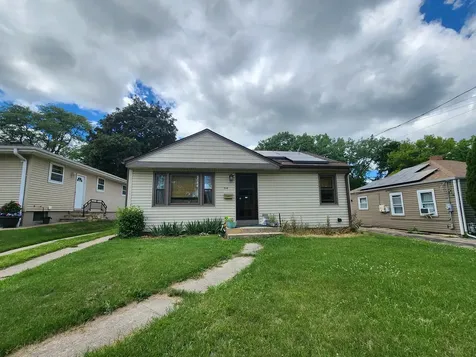 314 South Orchard Avenue Waukegan IL 60085