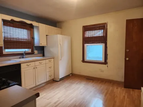 314 South Orchard Avenue Waukegan IL 60085