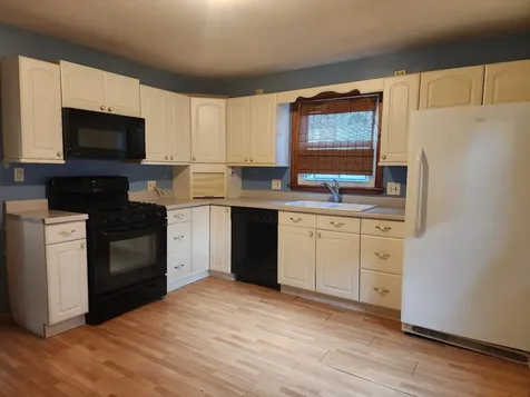 314 South Orchard Avenue Waukegan IL 60085