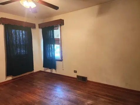 314 South Orchard Avenue Waukegan IL 60085