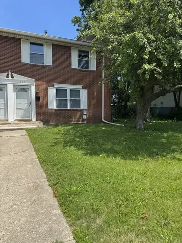685 Old Indian Trail Aurora IL 60506