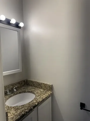 685 Old Indian Trail Aurora IL 60506
